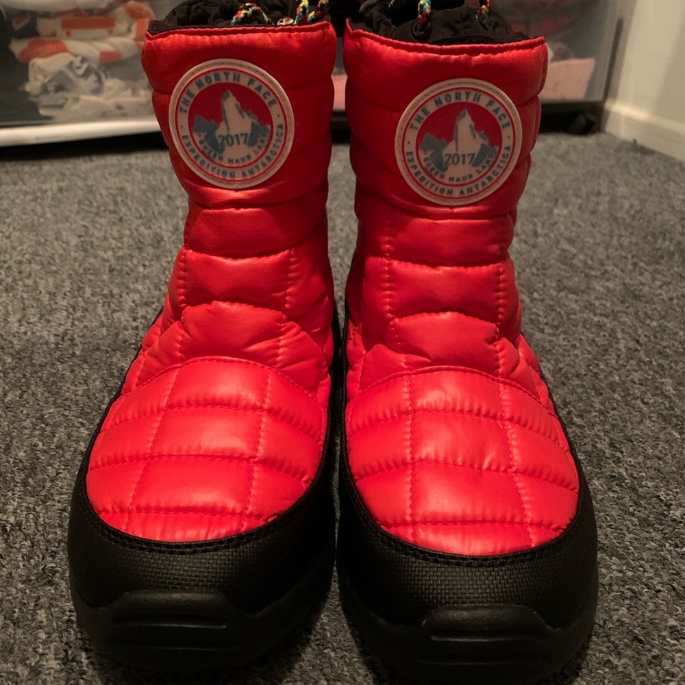 Red snow rain boots